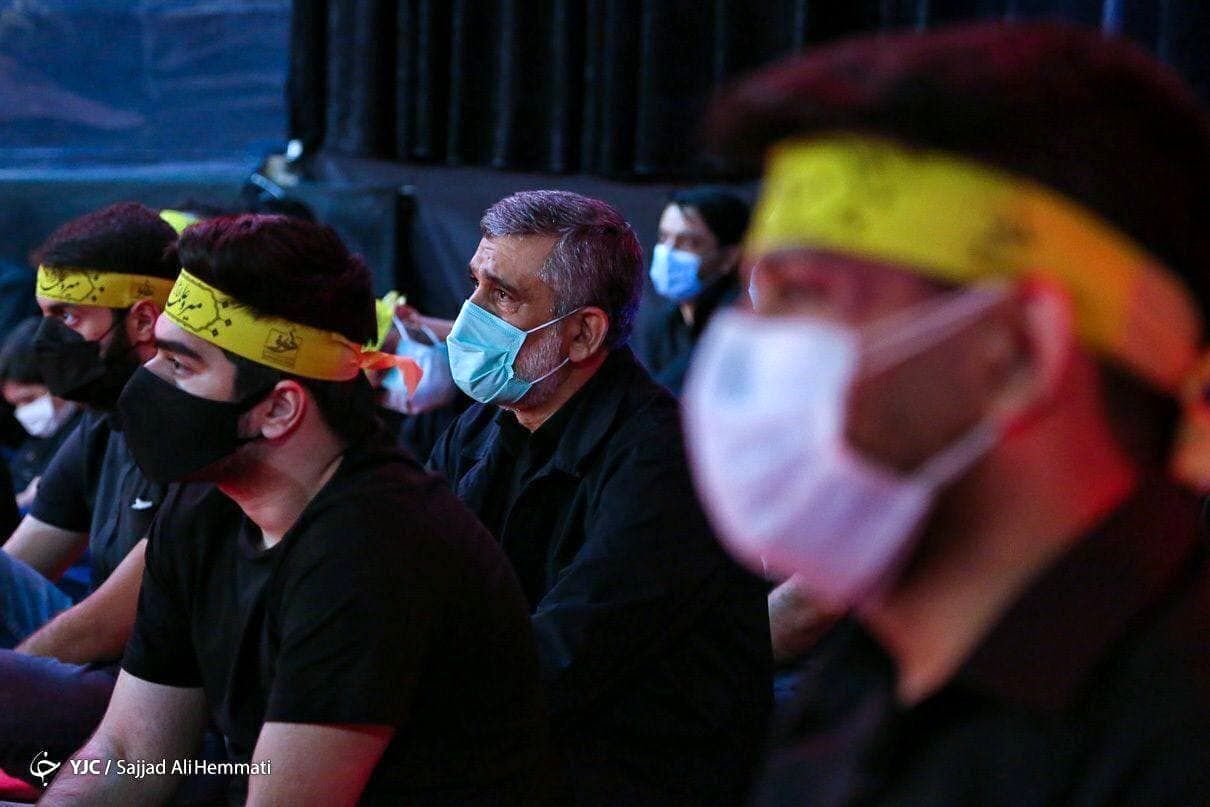 سردار حاجی‌زاده در مراسم عزاداری شب تاسوعای حسینی +عکس