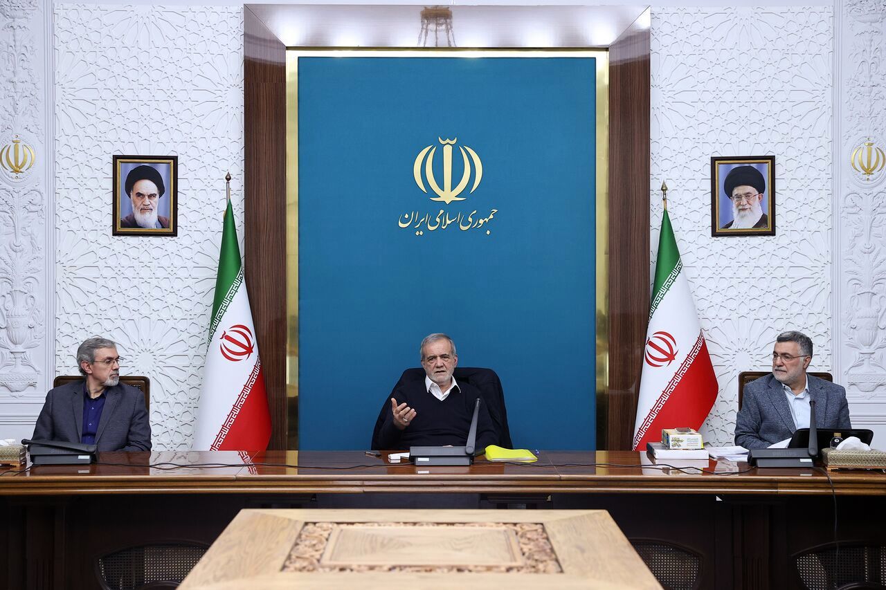 دستور رئیس‌جمهور در زمینه تأمین ارز مورد نیاز دارو و تجهیزات پزشکی