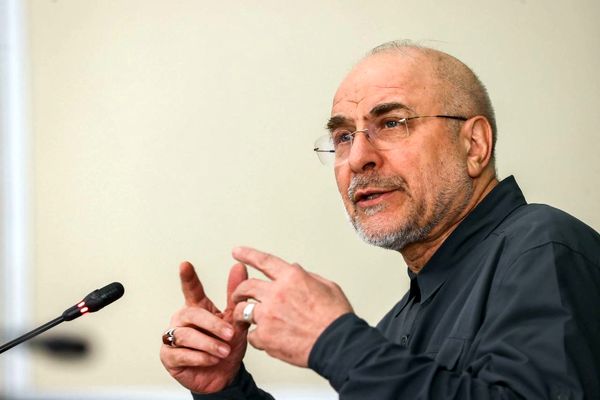 رئیس مجلس به چه انتقاد کرد؟