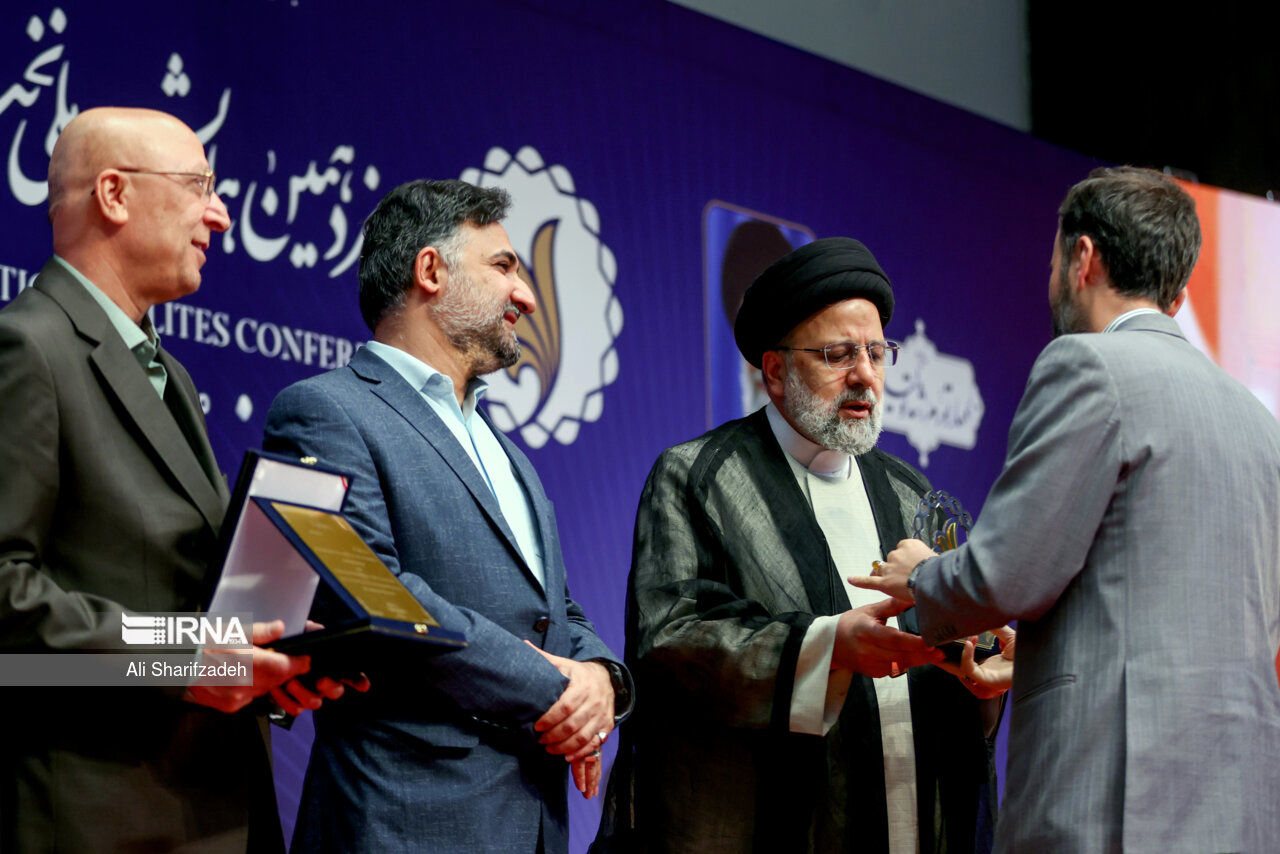 سخنرانی رئیسی در سیزدهمین همایش ملی نخبگان