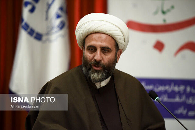 از ابتدای دهه پایانی صفر چه تعداد زائر وارد مشهد شده اند؟