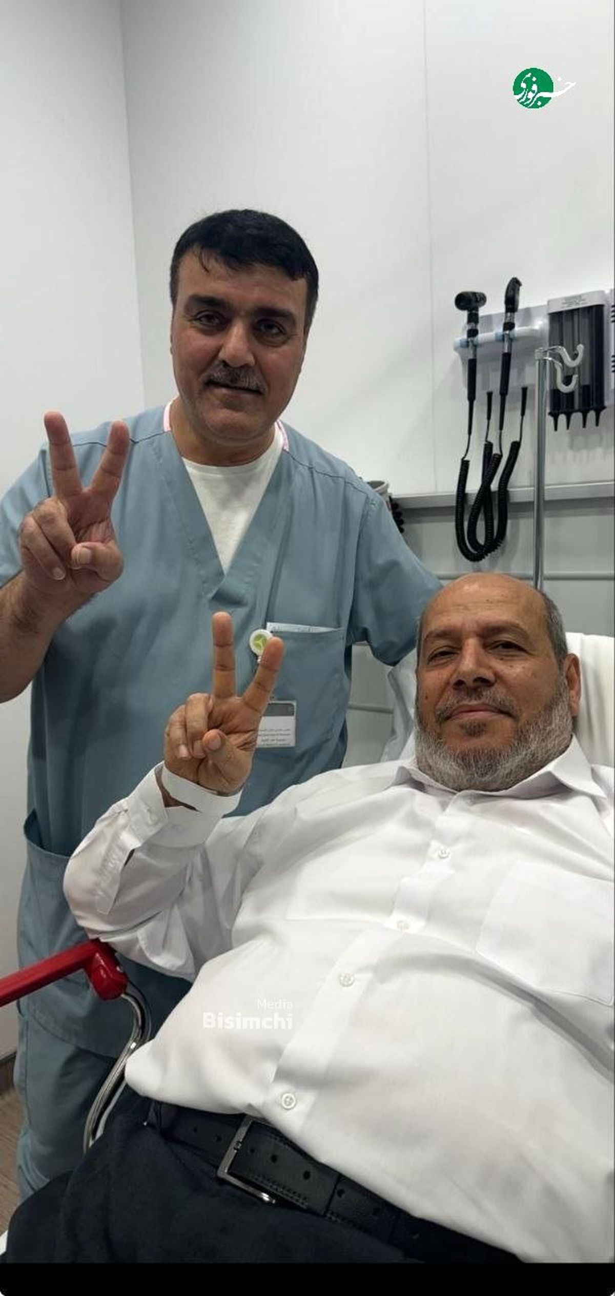 اولین عکس از خلیل الحیه، از رهبران سیاسی حماس بعد از گریز از ترور