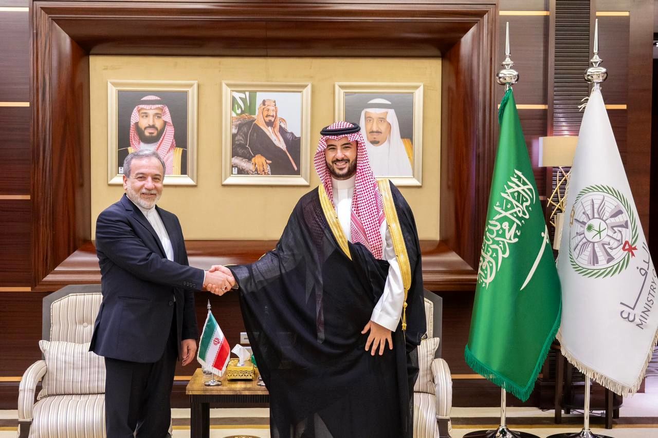  دیدار و گفت‌وگوی عراقچی با ولیعهد، وزیر خارجه و وزیر دفاع عربستان