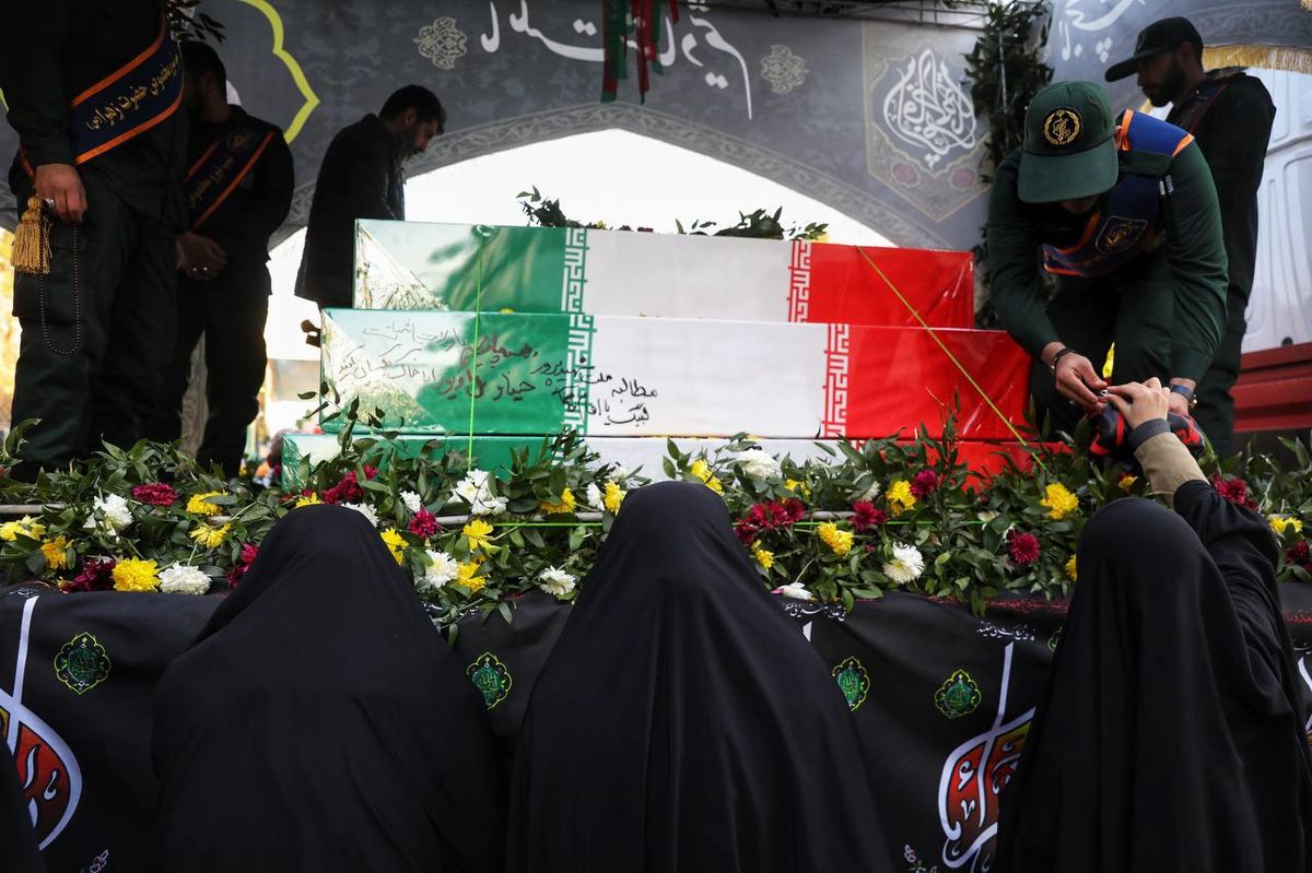  حضور مخبر در آئین تشییع پیکر مطهر یکصد شهید گمنام دفاع مقدس