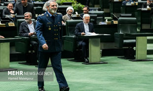 تصاویر: جلسه غیرعلنی مجلس با حضور سردار موسوی و عراقچی