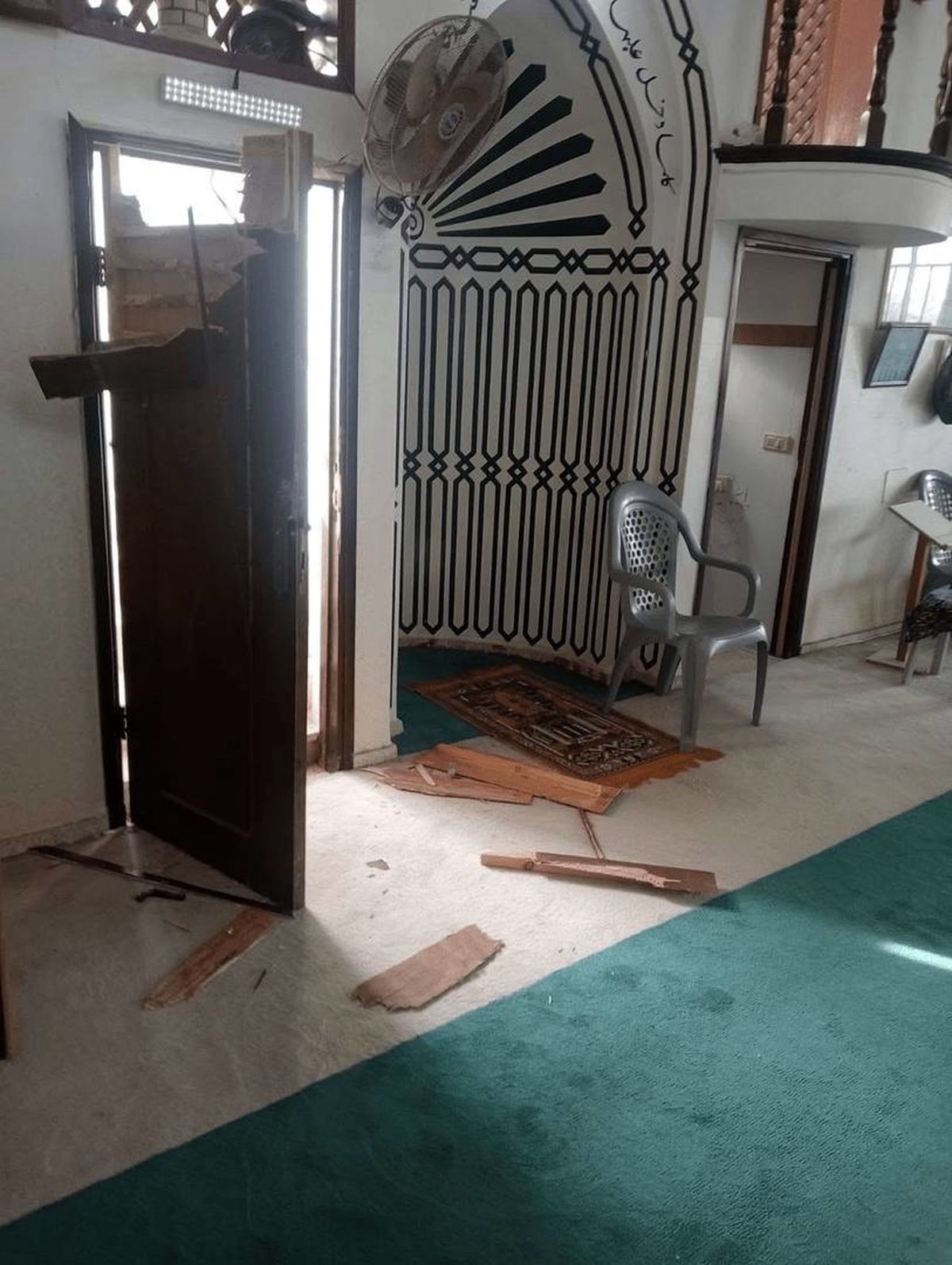 هتک حرمت یک مسجد توسط نظامیان اسرائیلی در کرانه باختری