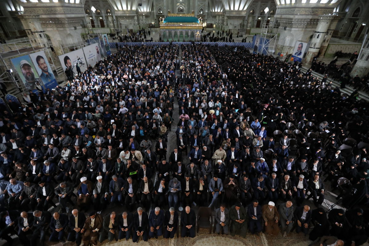 رییس مجمع نمایندگان استان تهران در همایش مجمع بیداری نیروهای انقلاب: رمز موفقیت حل مشکلات امروز کشور وحدت و یکپارچگی است