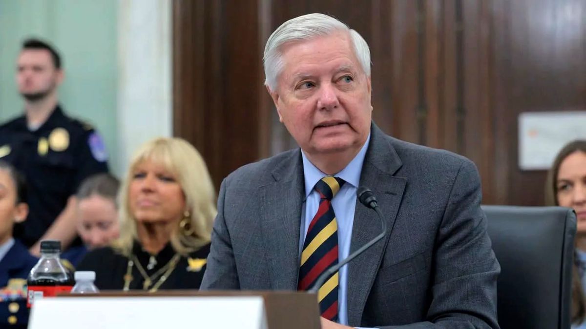 سناتور آمریکایی: موشک‌های ایران می‌توانند گنبد آهنین را اشباع کنند 