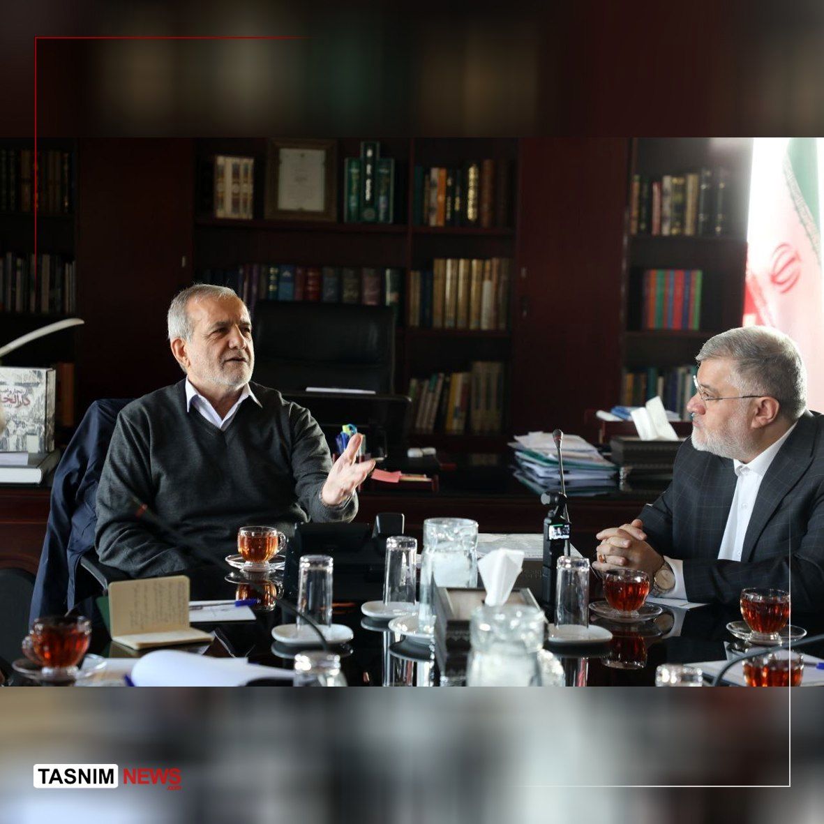 عکسی از حضور پزشکیان در استانداری تهران 