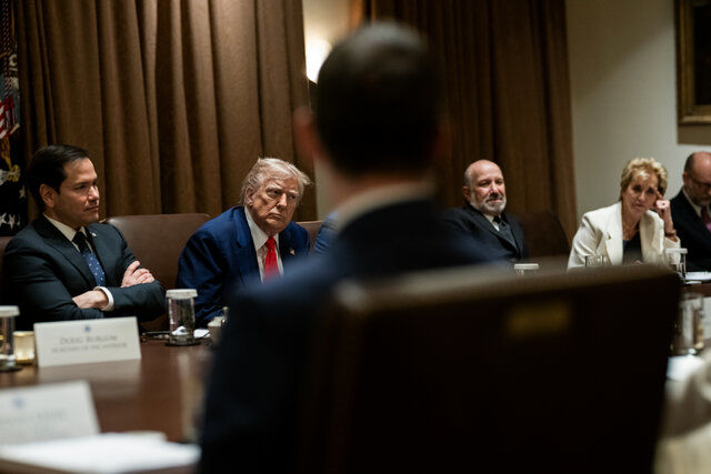 ترامپ: ناتو بدون آمریکا قدرتی ندارد