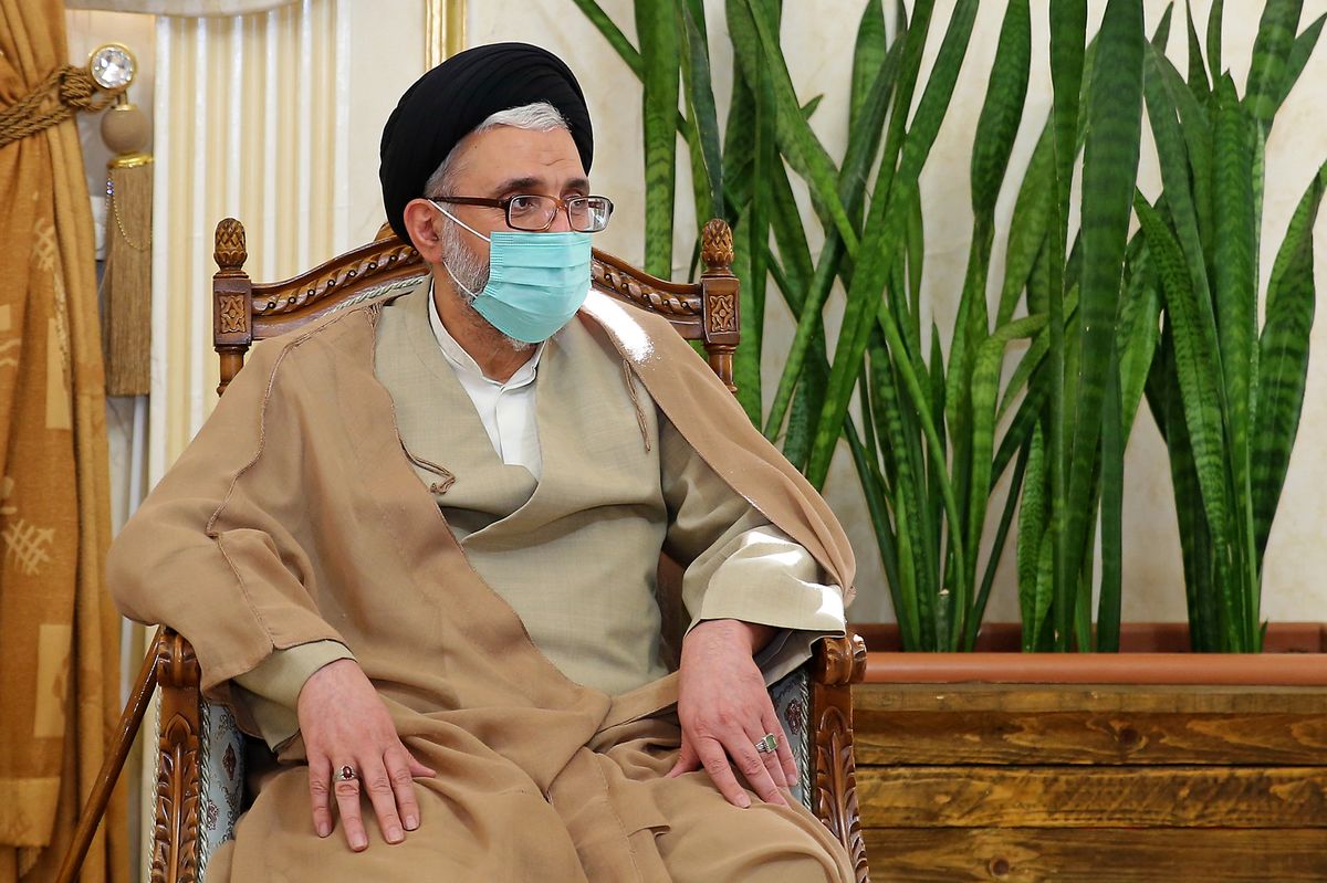 وزیر اطلاعات: با فساد و رانت برخورد قاطع میکنیم