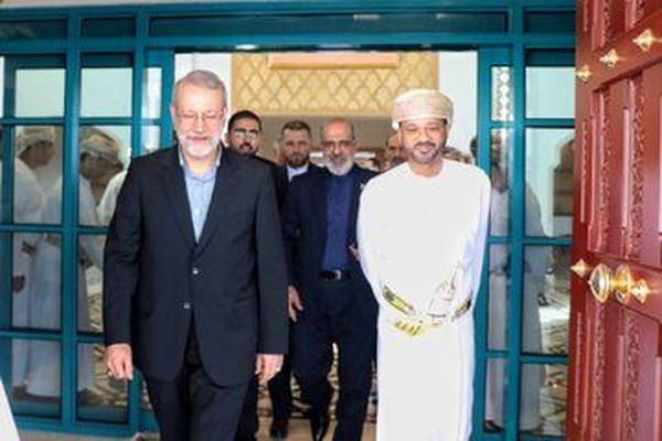 ادعای خبرنگار آکسیوس: عمان پیام آمریکا را به لاریجانی داده است