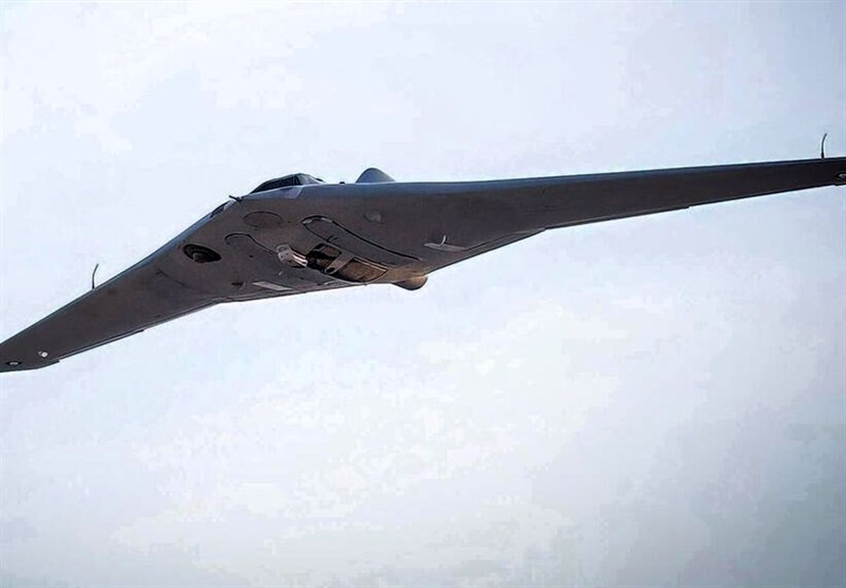 ایران هواپیماهایی شبیه بی-۲ ساخت +فیلم