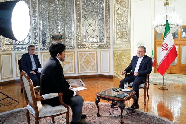 عراقچی: امریکا بین مذاکره و دیکته فرق نمی‌گذارد