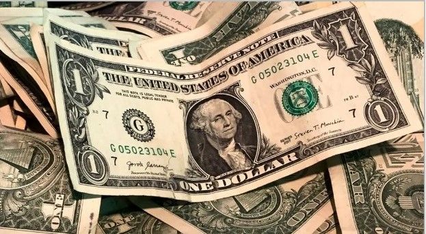 قیمت دلار مرکزمبادله گران شد