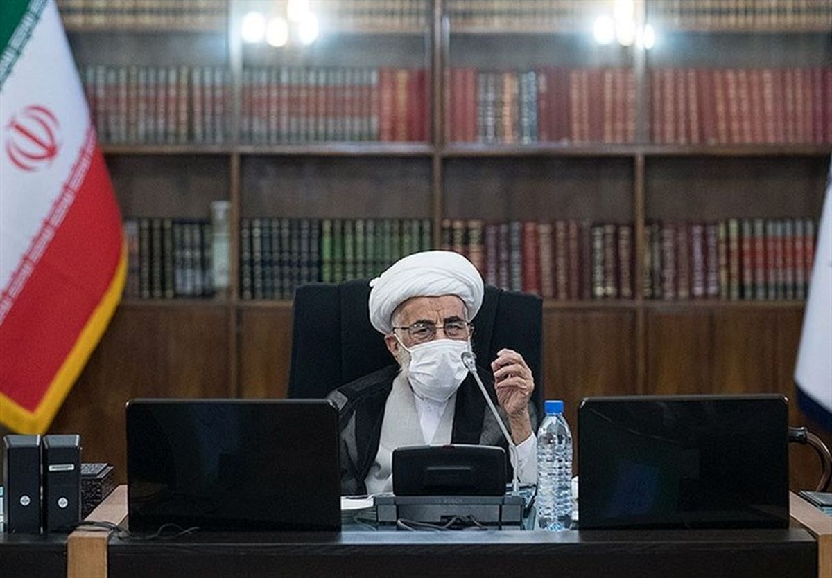 آیتالله جنتی: فشار اقتصادی که بر بخش ضعیف جامعه وارد میشود باید چاره اندیشی فوری صورت گیرد