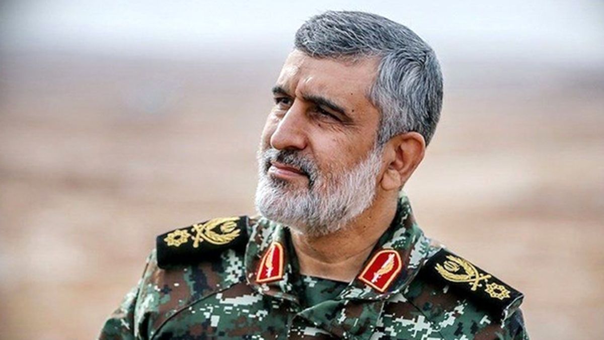 قرائت وصیتنامه شهید حاجیزاده در چهلم شهدای هوافضای سپاه