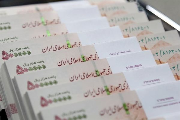 پرداخت وام بازنشستگان در حال انجام است | شرایط وام بانک رفاه را اینجا بخوانید