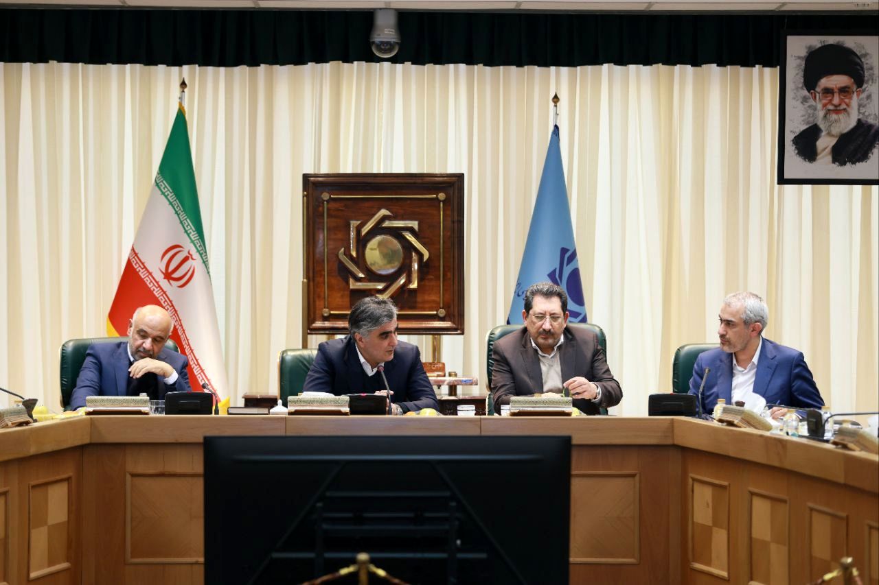 جلسۀ تیم اقتصادی دولت با موضوع دلار و معیشت