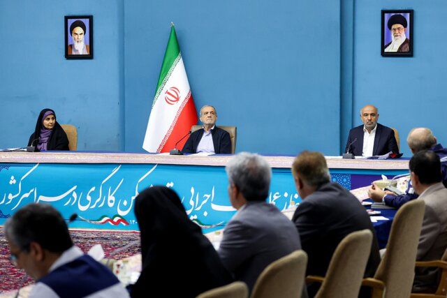 بنگاههای تولیدی برای کارگران مسکن بسازند/دولت هم پای کار است