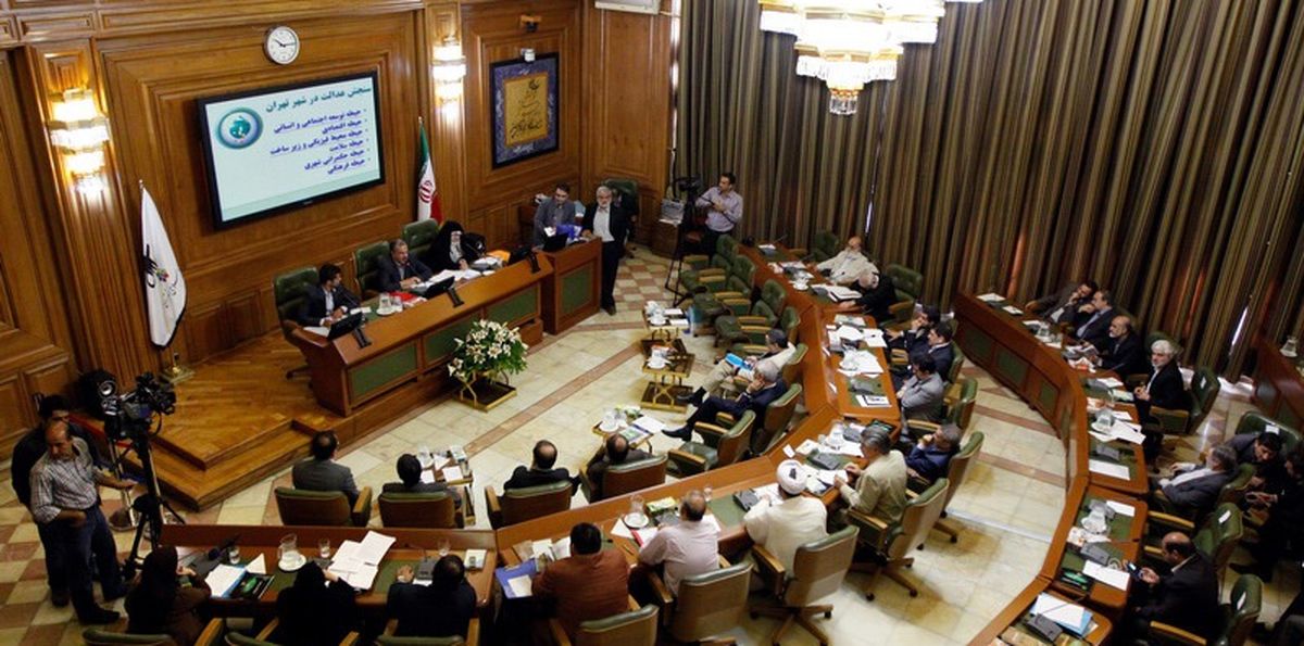 چرا در دعوای شهرداری و شورای متخصصین از شهرداری حمایت میکنند؟