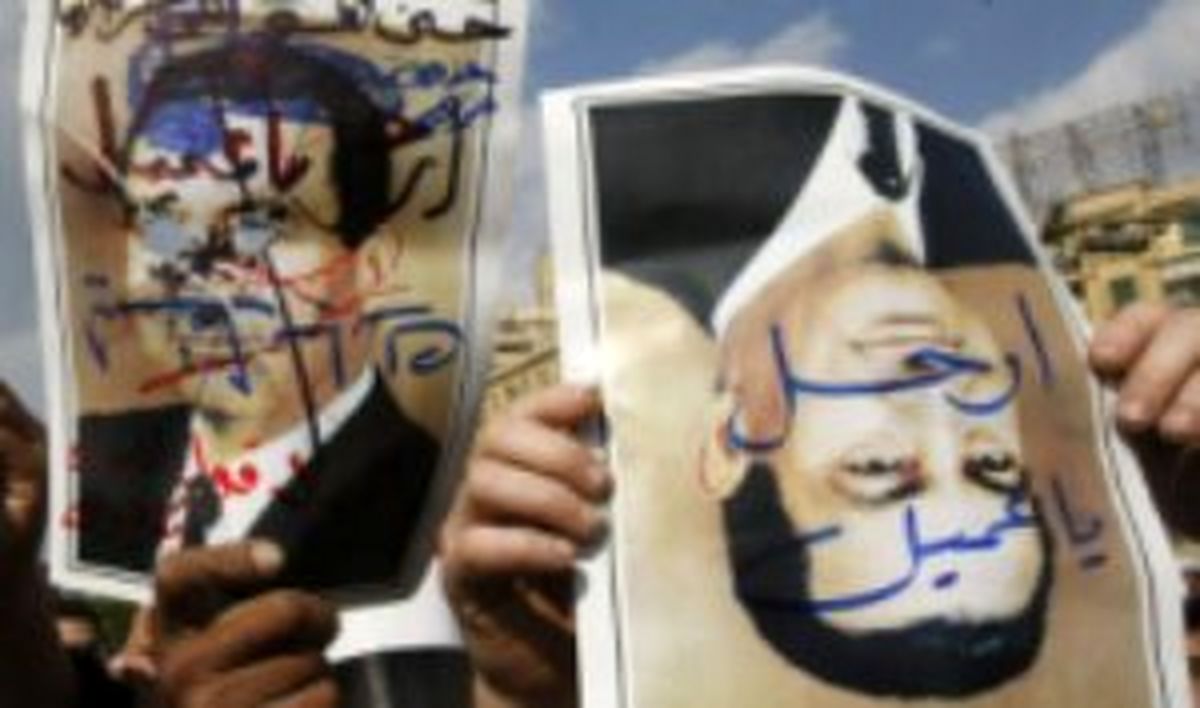 یاران را چه شد؛ کسی از مبارک حمایت نمی‌کند!