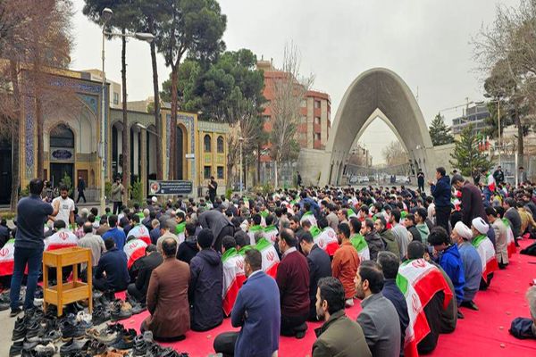 به احترام پرچم 