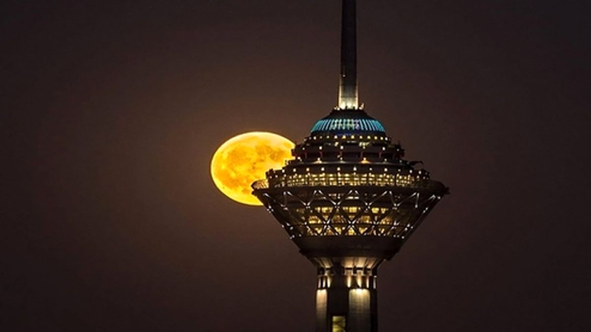 ناپدید شدن ناگهانی برج میلاد! +فیلم