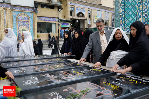 محمود احمدی نژاد در تجریش +عکس