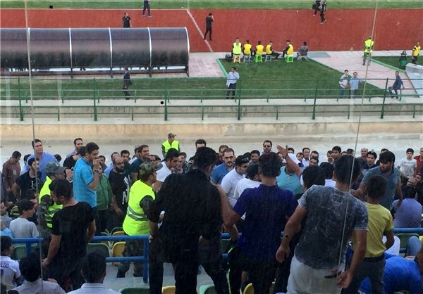 انتقال پورحیدری با خودرو به رختکن! +عکس