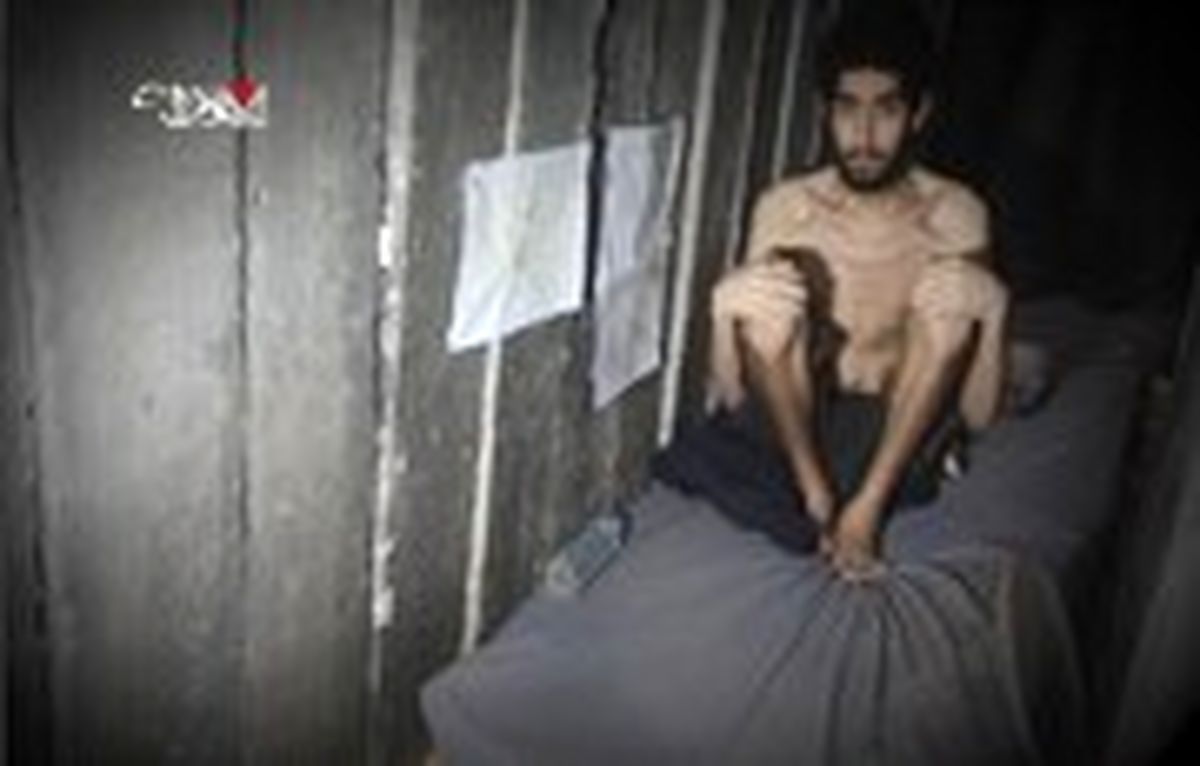 ویدئو جنجالی گردان‌های قسام/ اسیر صهیونیست، گواه زنده قحطی در غزه