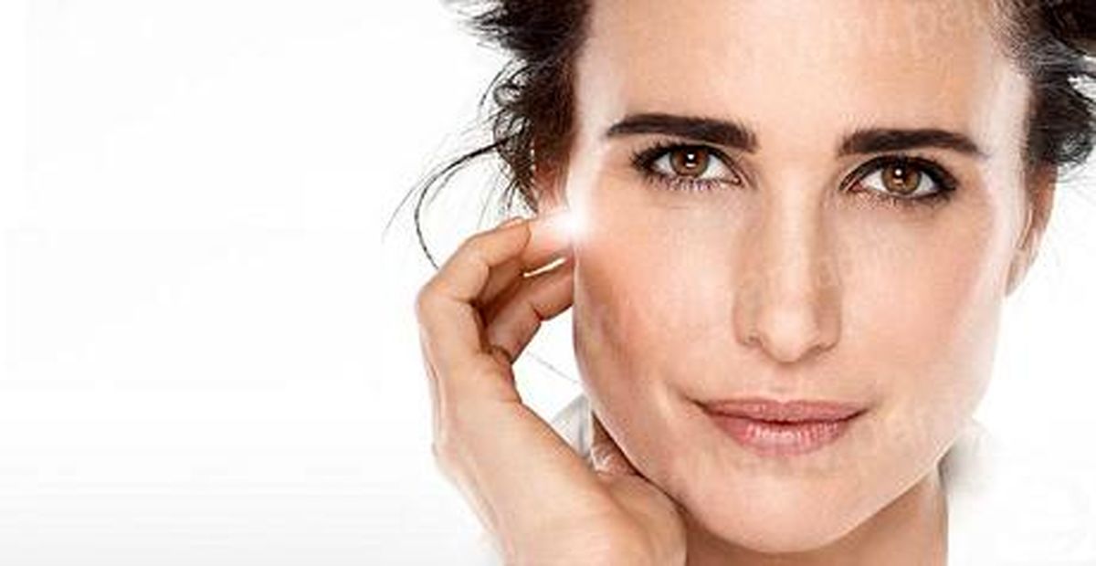 چهرهواقعي خانم مدل همهرا شوکهکرد/تصوير