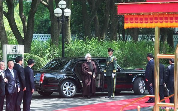 خودرو‌تشریفـات‌روحانی‌درچین‌چه‌بود؟/تصاویر