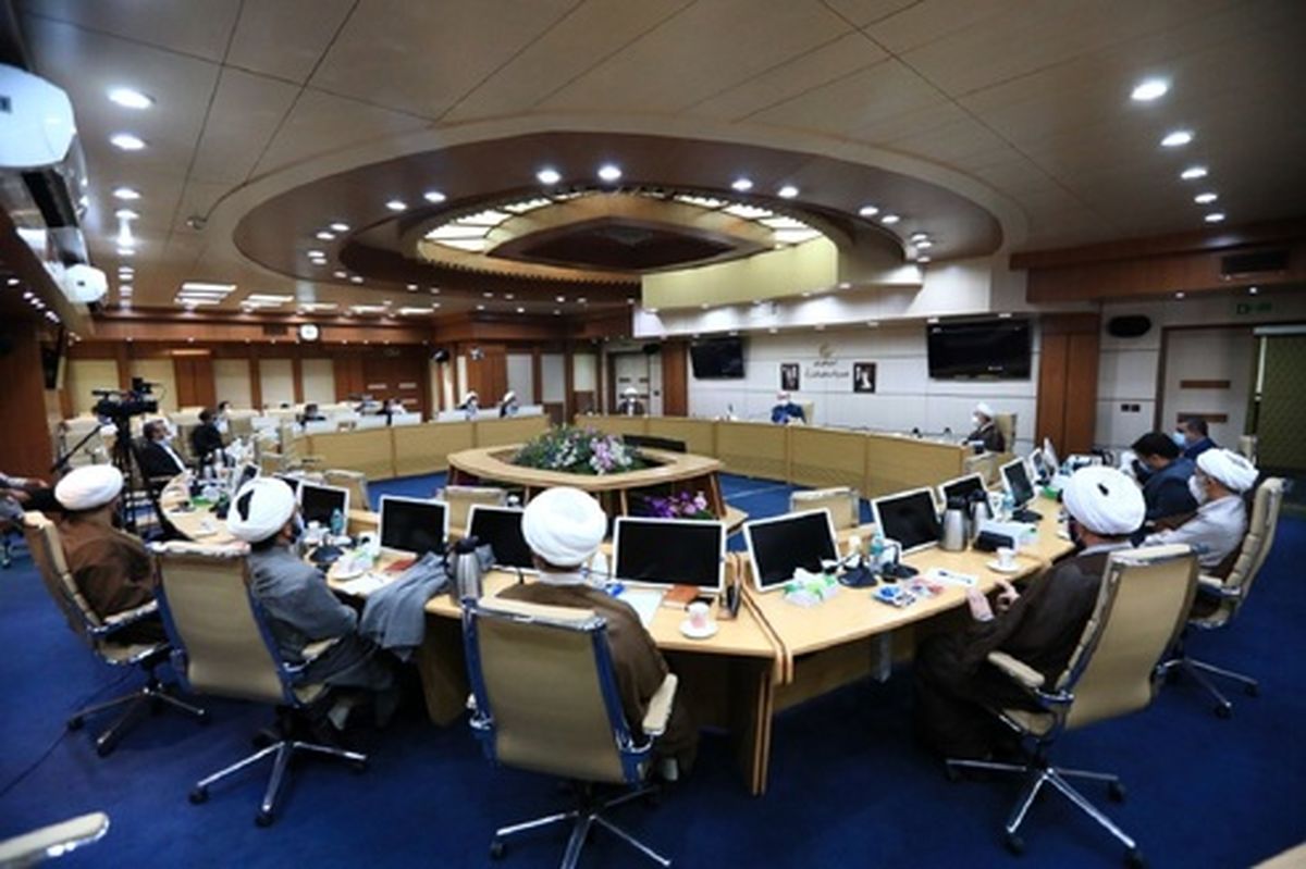 وزیر بهداشت: از مداحان و ذاکران اهل بیت استمداد می‌طلبیم