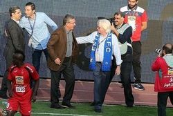 استقلال نباید شفر را تحت فشار بگذارد
