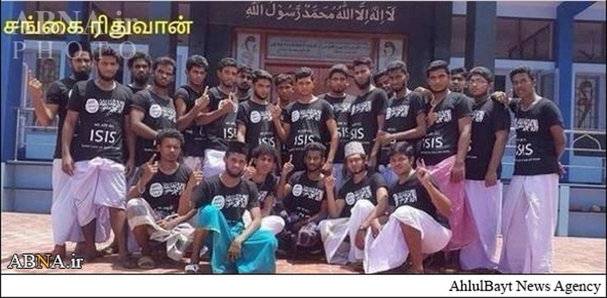 لباس داعش برتن افراطی‌های هند/عکس