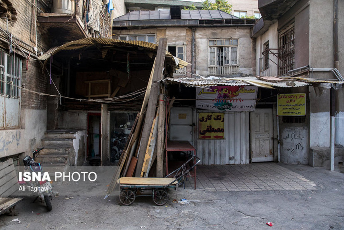 تصاویر: پاساژ دراکولا در تهران پلمپ شد