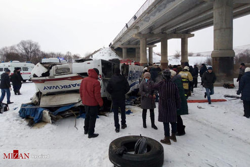 تصاویر: واژگونی اتوبوس در روسیه