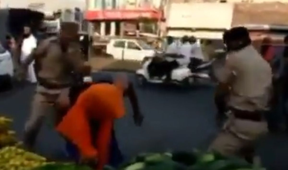 کتک کاری پلیس با کشتی کج کار معروف هندی +عکس و فیلم