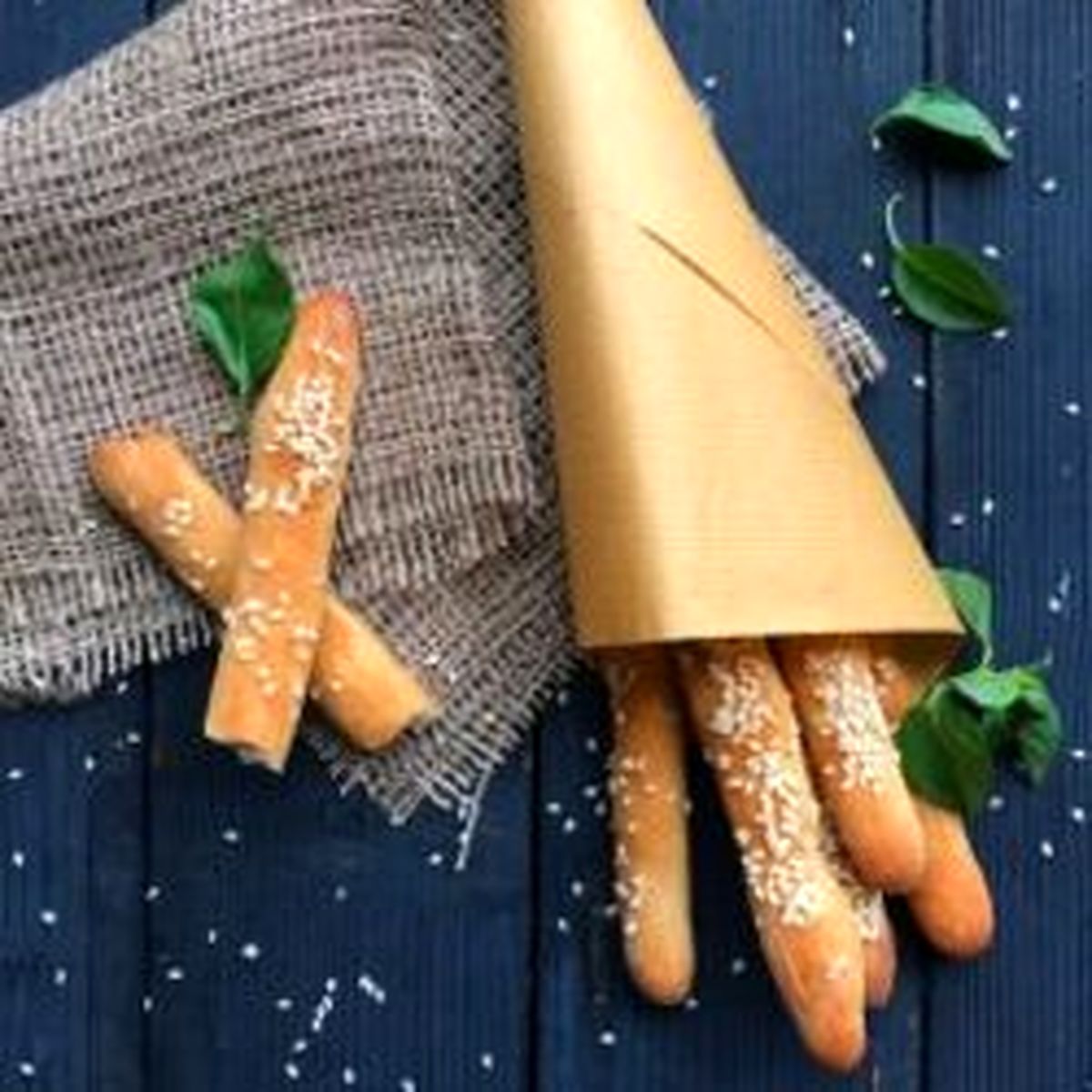 دستور پخت نان سوپ کنجدی به صورت مرحله‌ای