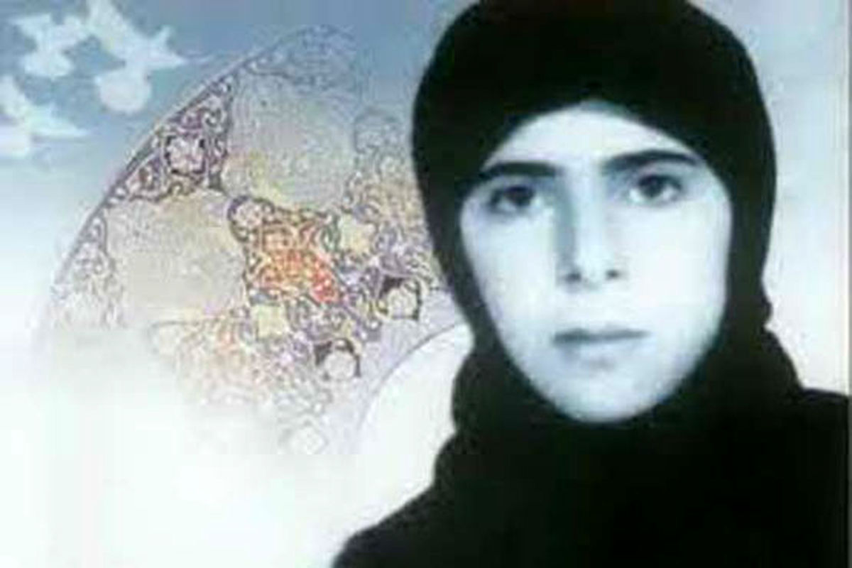 یک عروس و داماد انقلابی/ عکس