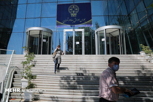 بورس همچنان بر مدار صعود در معاملات امروز ۲۵ آبان