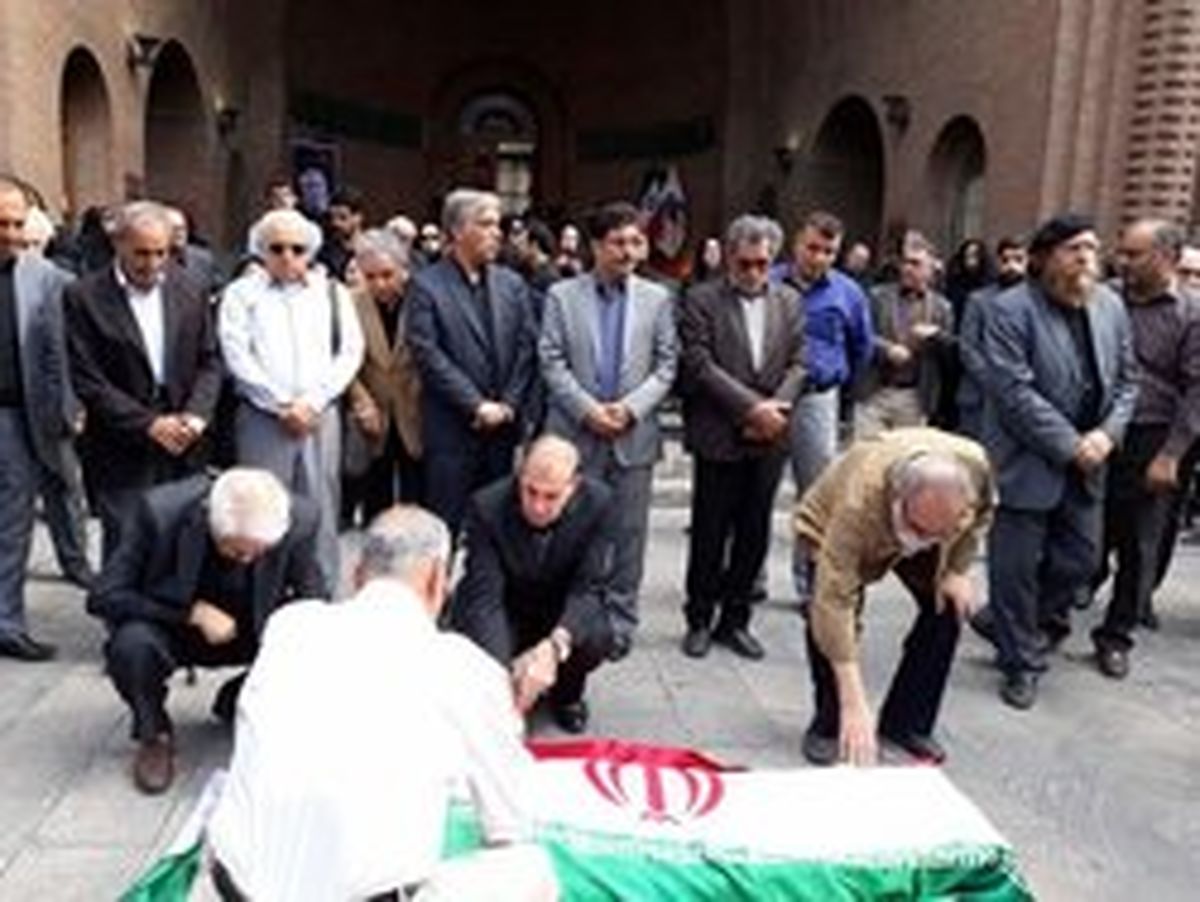 محمدیوسف کیانی به خانه ابدی‌اش بدرقه شد