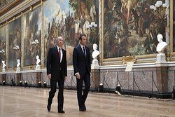 ماکرون: میخواهم یک گفتگوی راهبردی با پوتین داشته باشم