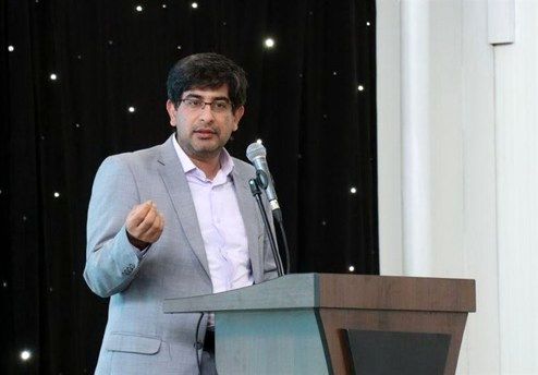 زرندی: خریداران خودرو با۱۰۰ میلیون سود باید مالیات بدهند