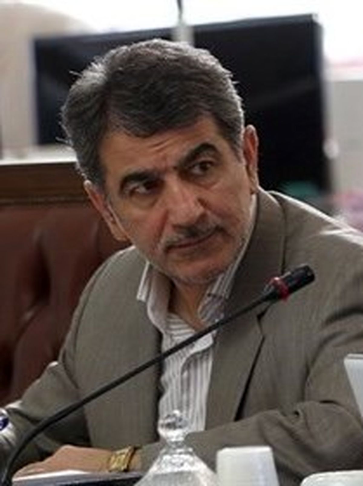 به عملکرد کمیسیون اصل نود انتقاد دارم/ تاخیر در پرونده فوتبال زیاد شد/ گزینه ای جز رسایی هم می توانست این پرونده را بررسی کند