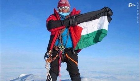احتزاز پرچم فلسطین بر فراز بام آمریکا/عکس