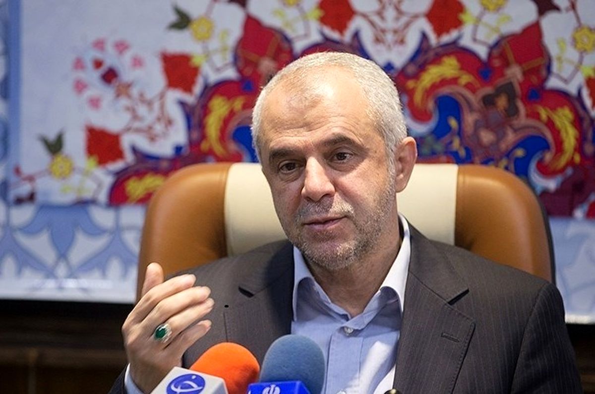 سخنان رهبر انقلاب رفتار امیرمکه را تغییر داد / 300 کشته را در یک تریلی به مدت چهار روز در گرمای 52 درجه نگه داشتند/بازدید وزیر بهداشت از سردخانه‌های سعودی ناتمام ماند