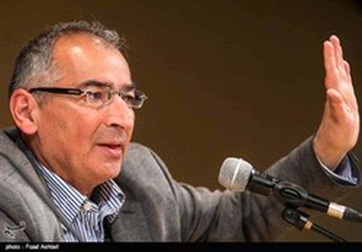 زیباکلام: خروج آمریکا از برجام به ضرر اصلاح‌طلبان است