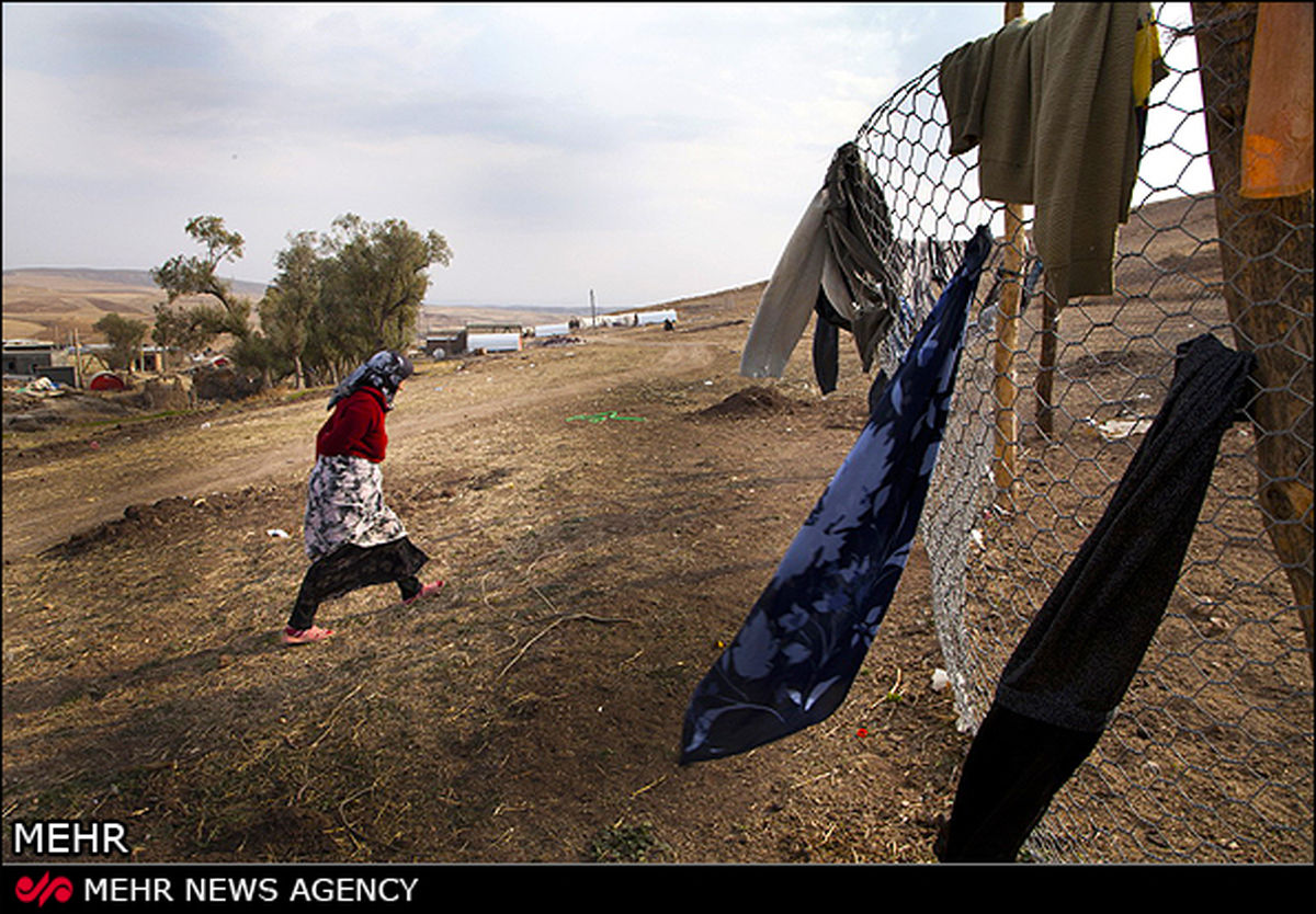 تصاویر/ سرما در مناطق زلزله زده ورزقان